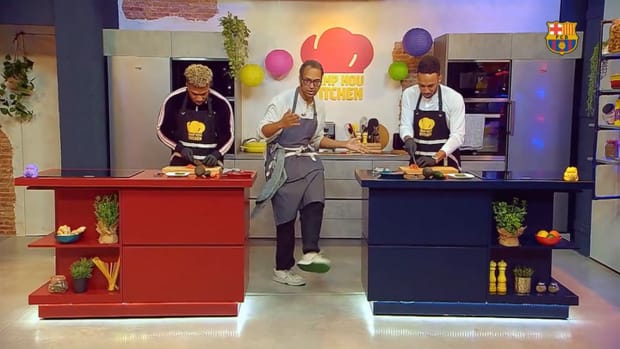 Aubameyang and Adama prepare sushi